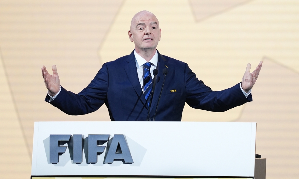 道格拉斯科斯塔被传将加盟中超球队，尤文边锋或转会中超